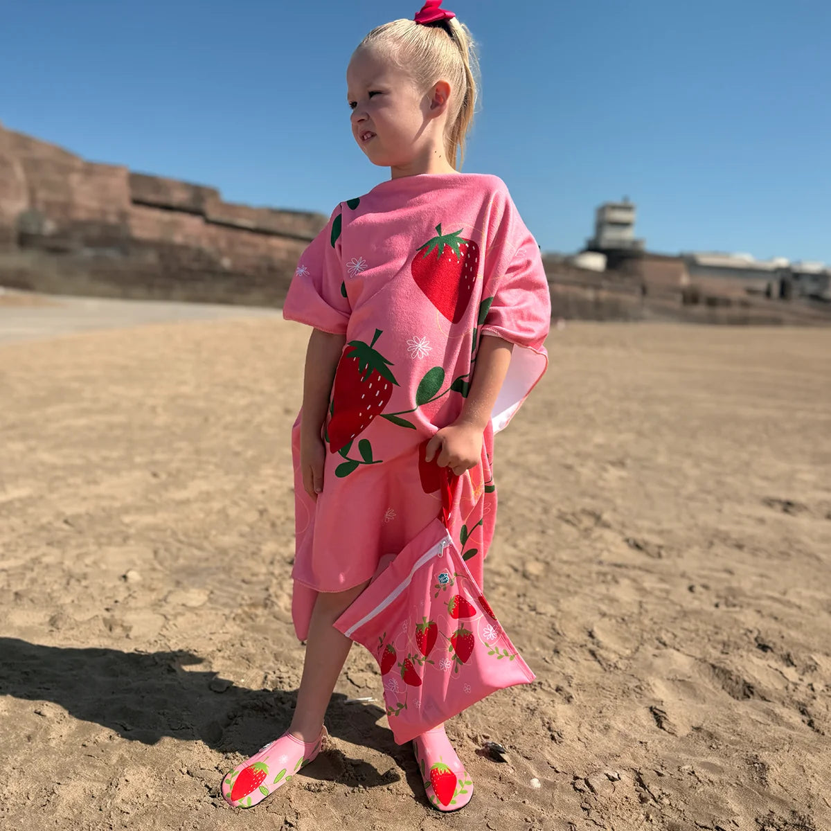 Bade-Poncho "Strawberry Field"
